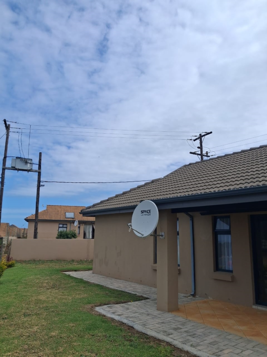 To Let 3 Bedroom Property for Rent in Kidds Beach Eastern Cape
